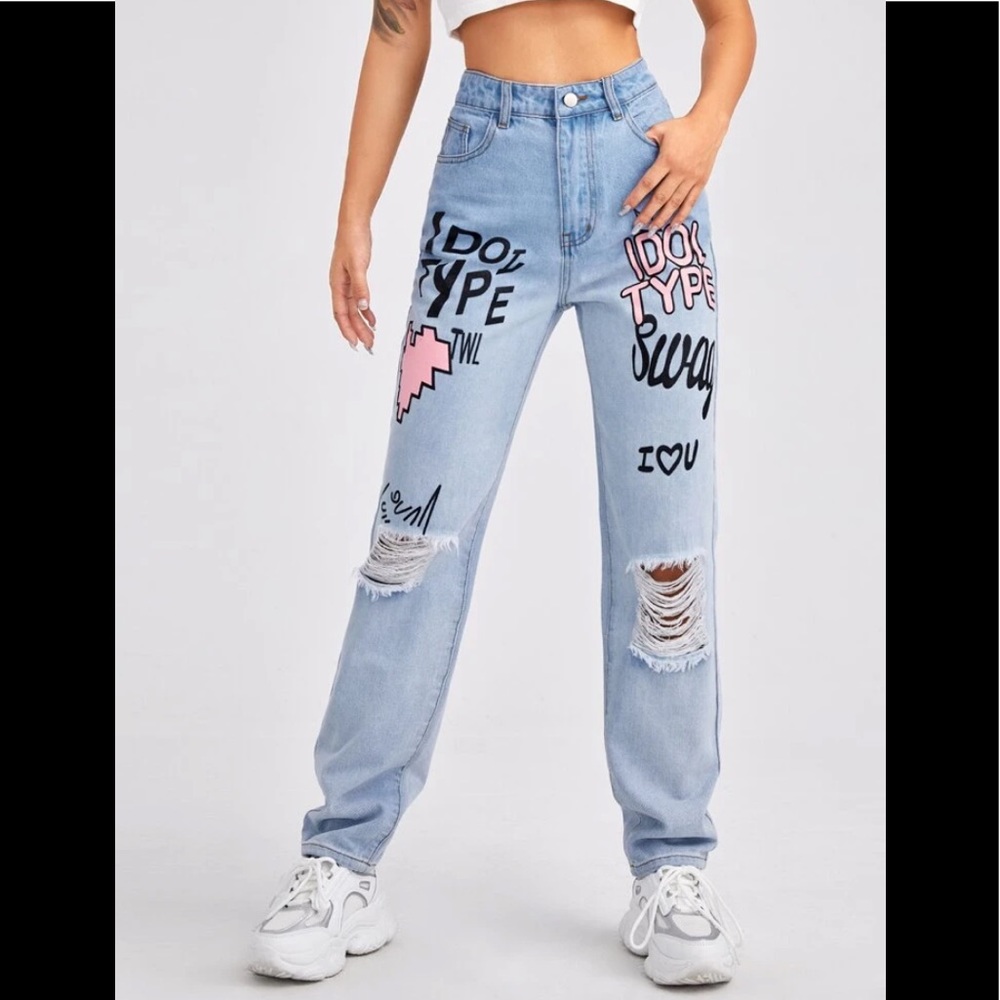 NWOT High Waist Graphic Slant Pocket Ripped Jeans